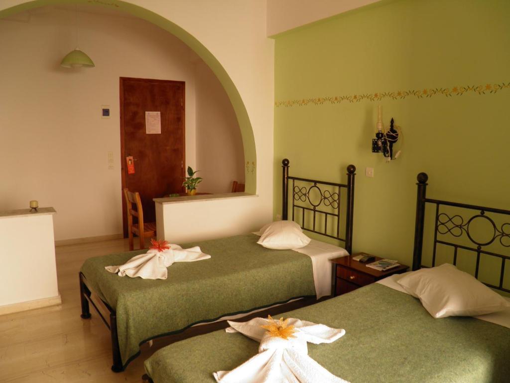 Mirsini Pansion Hotel Karterados  Phòng bức ảnh